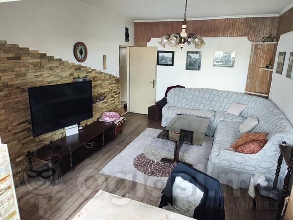Trosoban stan 96m2 - Podgorica - Tuški put