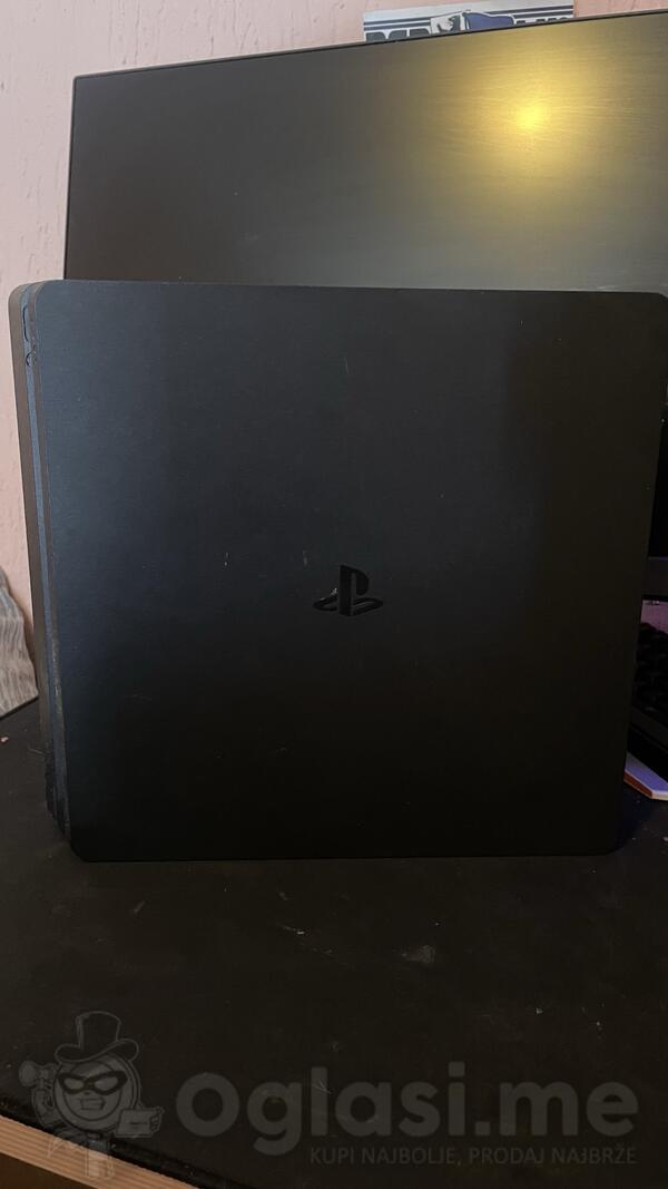Sony - PlayStation 4