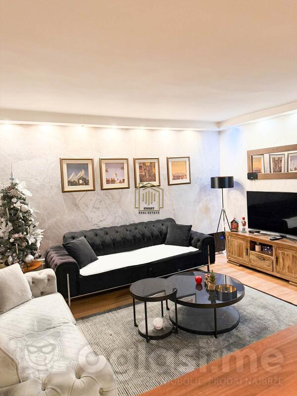Jednosoban stan 61m2 - Cetinje - Centar grada