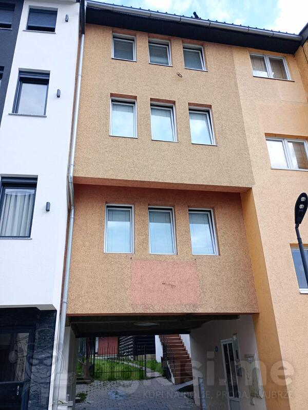 Kuća sa više stanova 150m2 - Rožaje - > Okolina grada