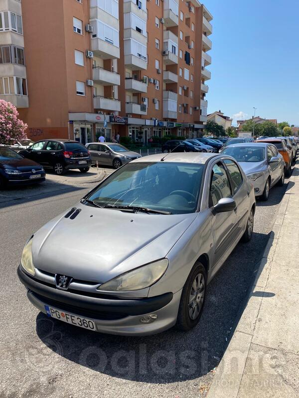Peugeot - 206 - 1.1 Benzin