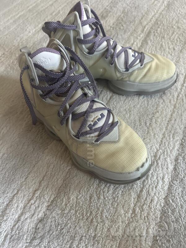 Lebron 19
