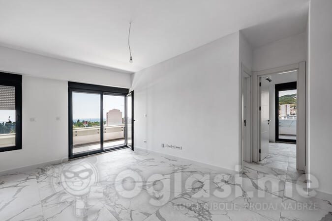 Dvosoban stan 93m2 - Bar - Šušanj