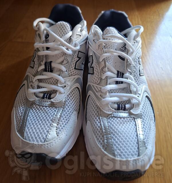 Prodajem Original New Balance 530 patike