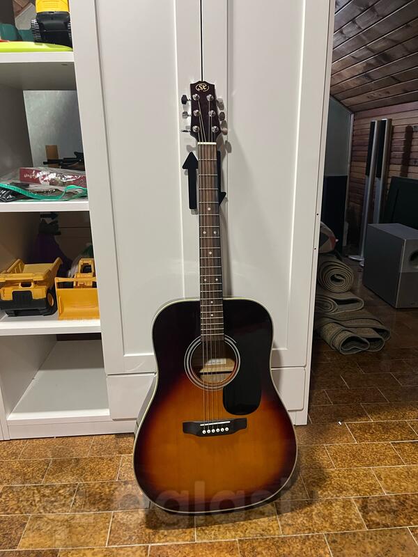 akustična gitara super zvuk kao nova