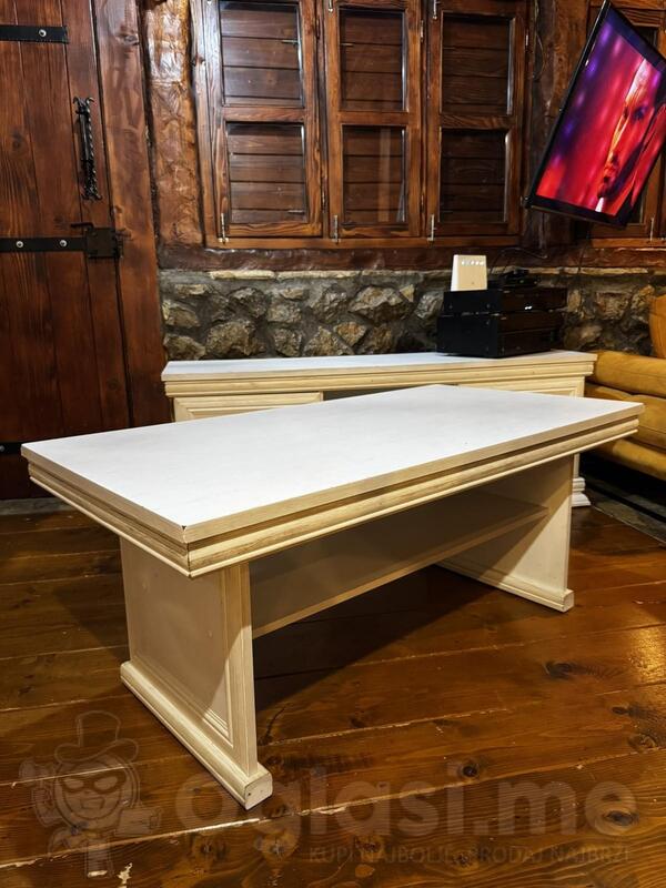 sto dimenzije 156cm×45cm visina 58cm ,dva manja okrugla dimenzije 70 cm i 47 cm