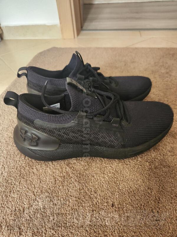 Patike under armoure original broj 45