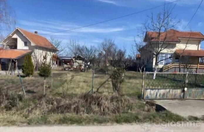 Građevinsko zemljište 810m2 - Kragujevac - Kragujevac (uži dio)