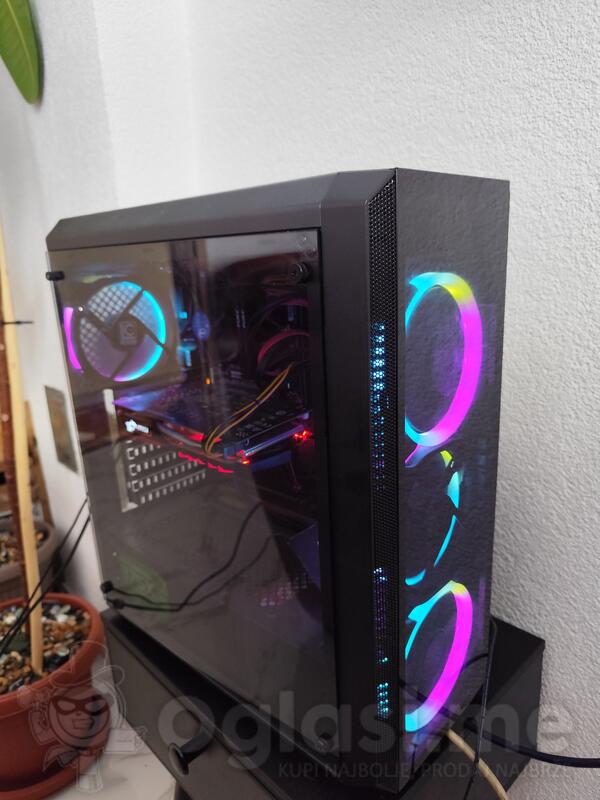 Intel i5 - 16GB GB DDR4 - HDD + SSD