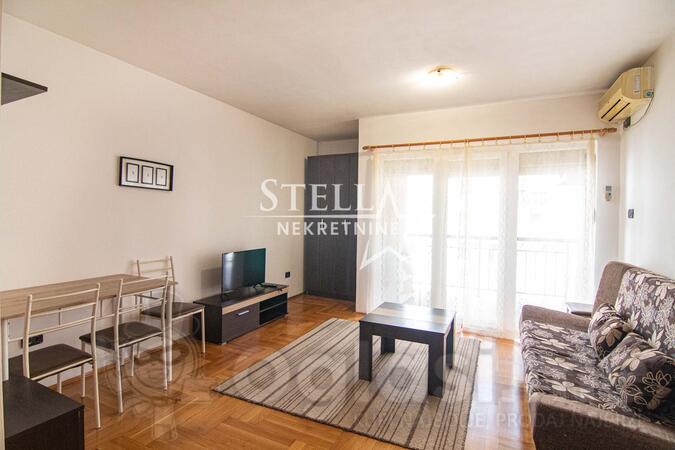 Garsonjera 27m2 - Podgorica - Tuški put