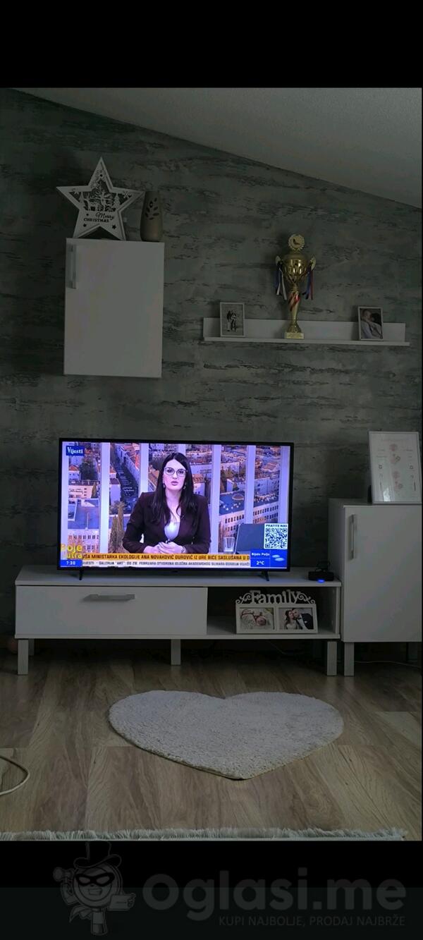 komoda sa slike .osim tv