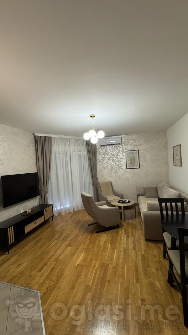 Dvosoban stan 65m2 - Podgorica - Tuški put bulevar Stanka Radonjica