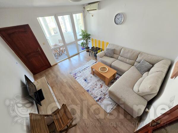 Jednoiposoban stan 57m2 - Bar - Centar grada Ilino bb