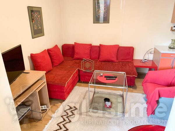 Garsonjera 30m2 - Podgorica - Preko Morače