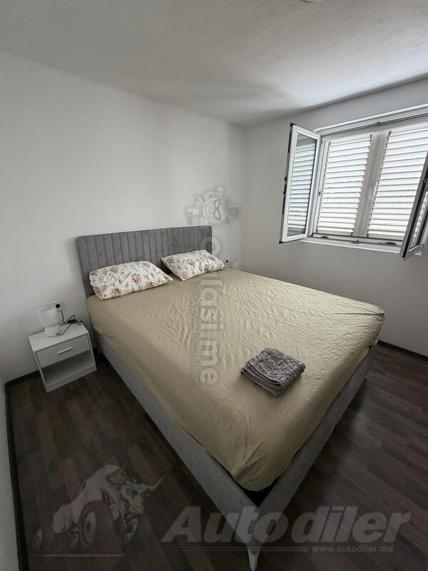 Dvosoban stan 75m2 - Kotor - Škaljari