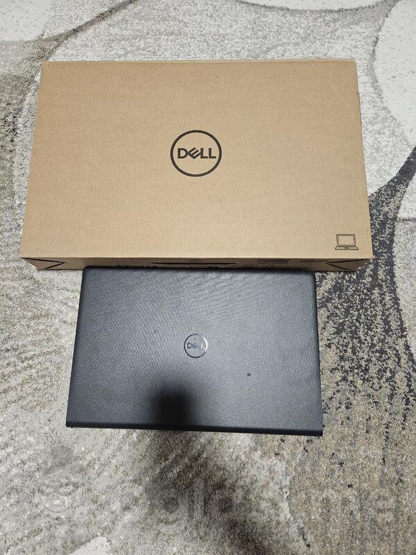 Dell  - 15.6" Intel i5 16GB GB