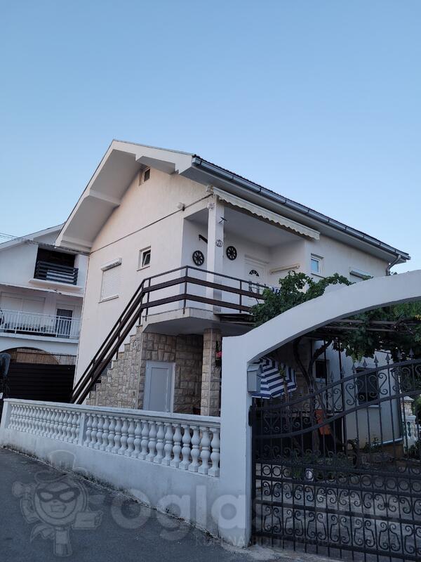 Dvoiposoban stan 50m2 - Vodice - Grad - Vodice