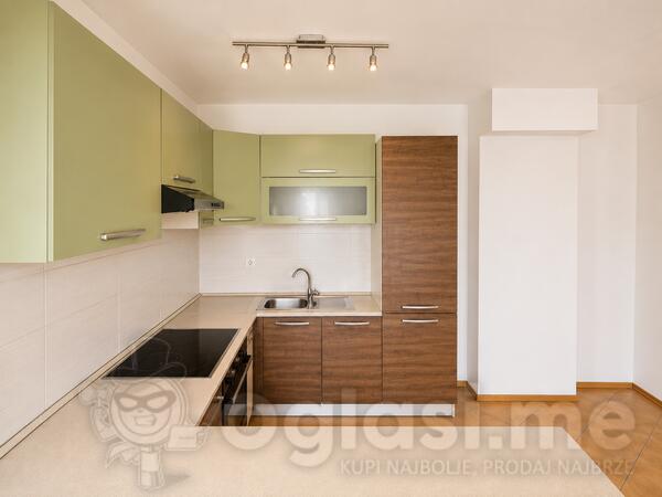 Dvosoban stan 56m2 - Podgorica - Iza Delte (1. Maj)