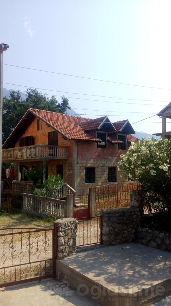 Porodična kuća 100m2 - Bar - Dobra Voda