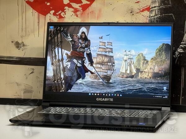 Gigabyte - 15.6" Intel i5 32GB GB