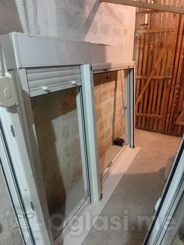 Pvc stolarija dobro očuvana.