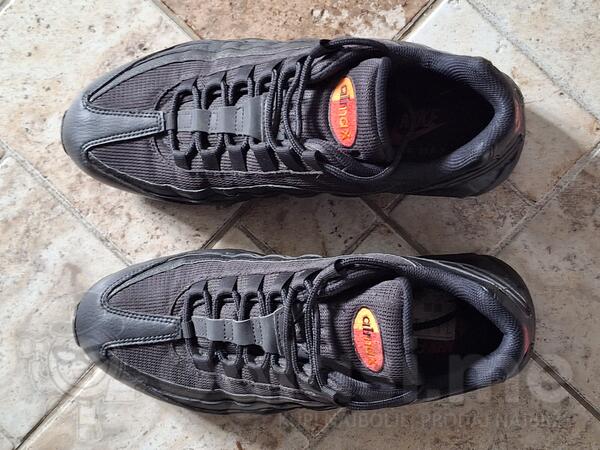 Nike Air Max 95 Essential