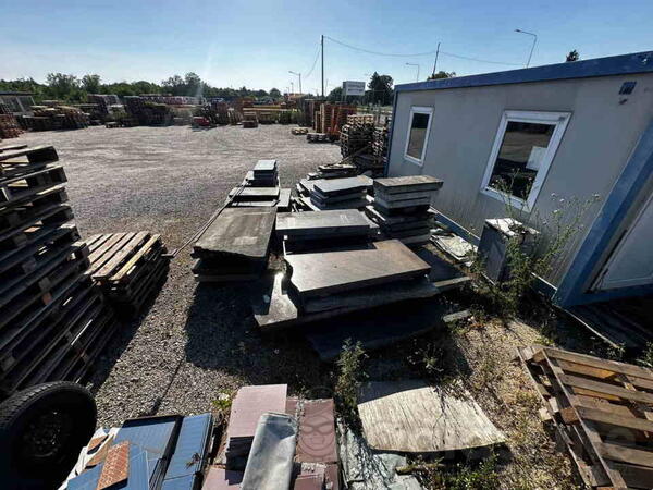 Velika rasprodaja granitnih  ploca 50  m3 I granitnih plocica 200 m2  