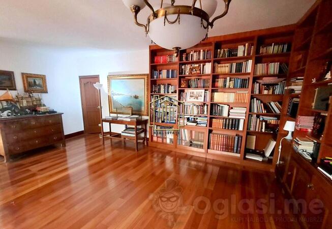 Trosoban stan 130m2 - Podgorica - Gorica C