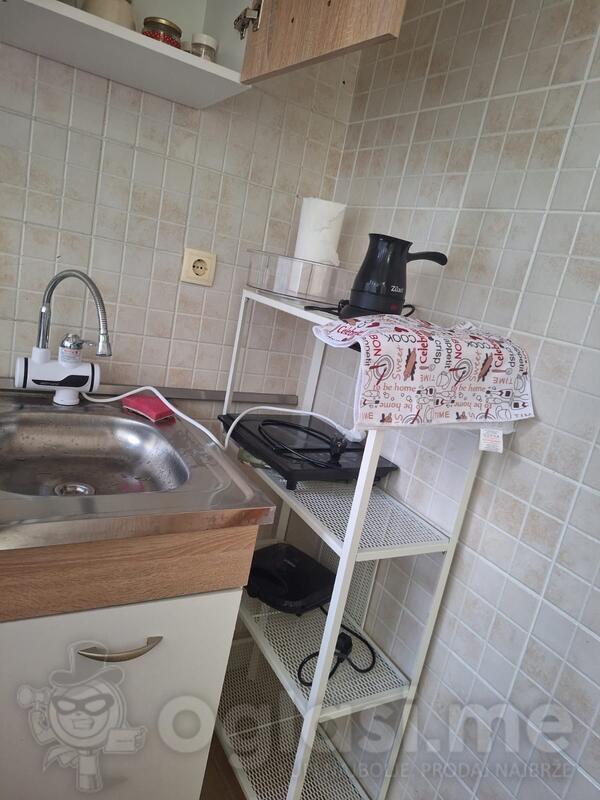 Porodična kuća 80m2 - Podgorica - Podgorica (uži dio)