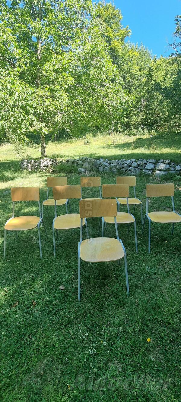 Stolovi, stolice i separei
