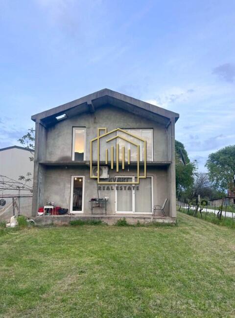 Porodična kuća 220m2 - Podgorica - Grbavci
