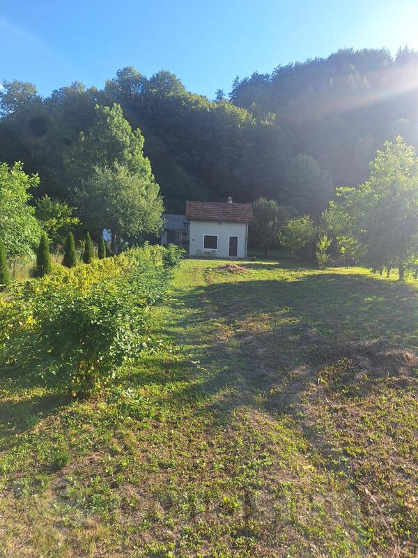 Porodična kuća 60m2 - Pljevlja - Pljevlja (uži dio)