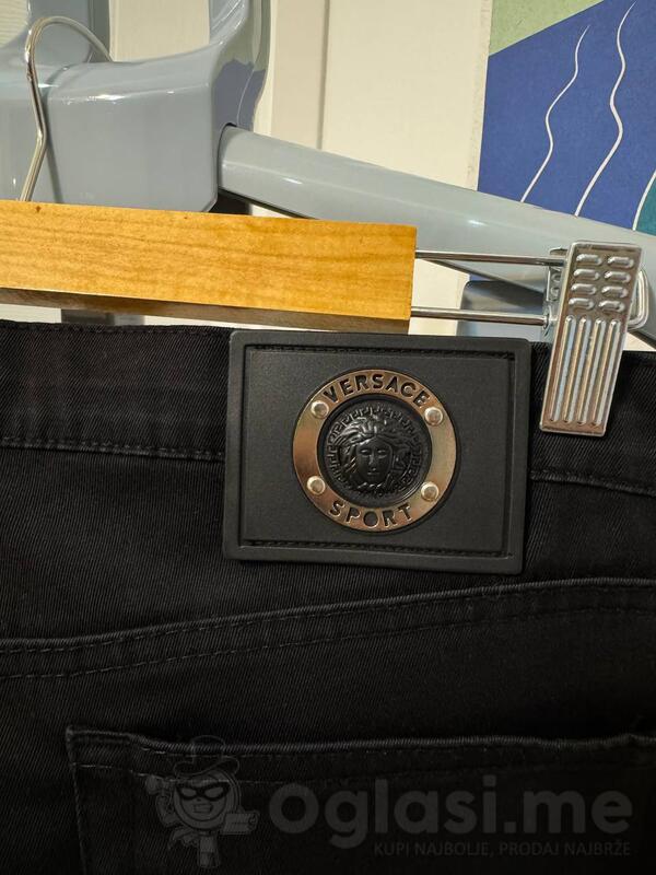 Versace Sport muške crne farmerke W33 L34