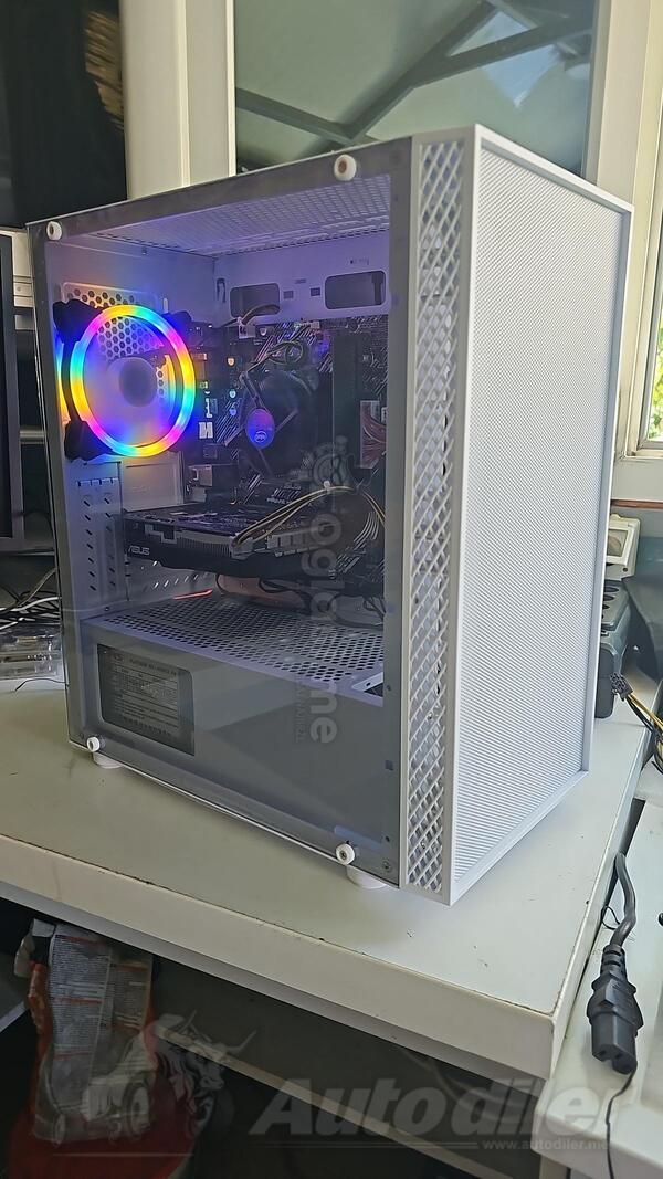 10100, 16GB, GTX 1650, SSD 256GB - Intel i3 - 16GB GB DDR4 - SSD disk
