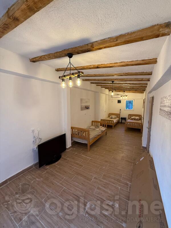 Porodična kuća 70m2 - Danilovgrad - Spuž