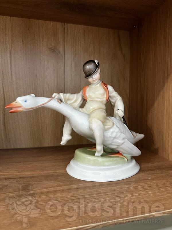 Velika Herend figura decak na guski