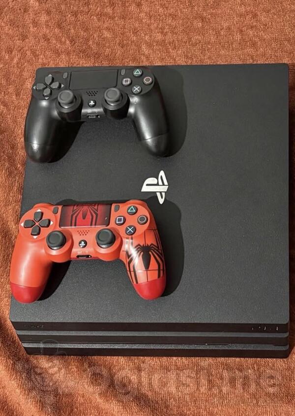 Sony - PlayStation 4