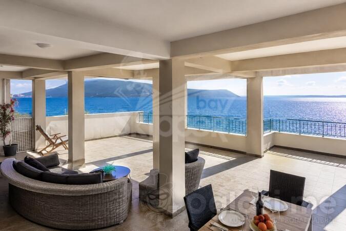 Dvoiposoban stan 229m2 - Herceg Novi - Savina