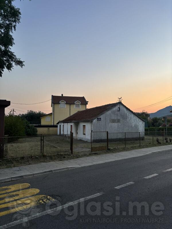 Građevinsko zemljište 778m2 - Podgorica - Gornja Gorica