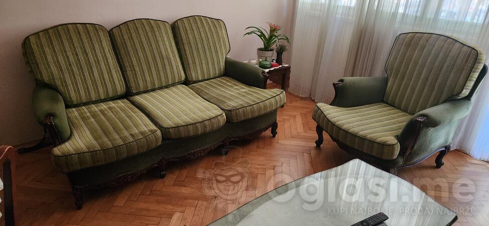 Stilski trosjed i fotelja Luj XV