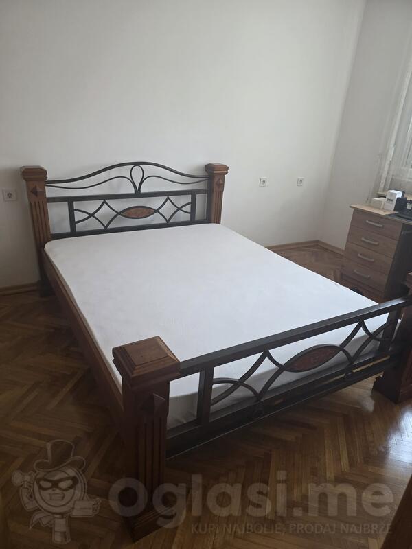 Bračni krevet sa dušekom 