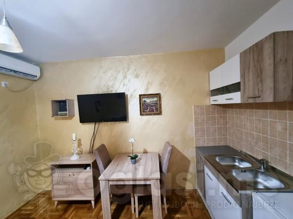 Garsonjera 24m2 - Podgorica - Zabjelo