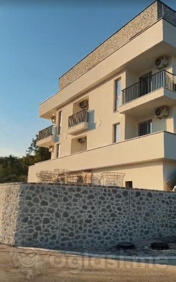 Jednoiposoban stan 45m2 - Kotor - > Okolina grada