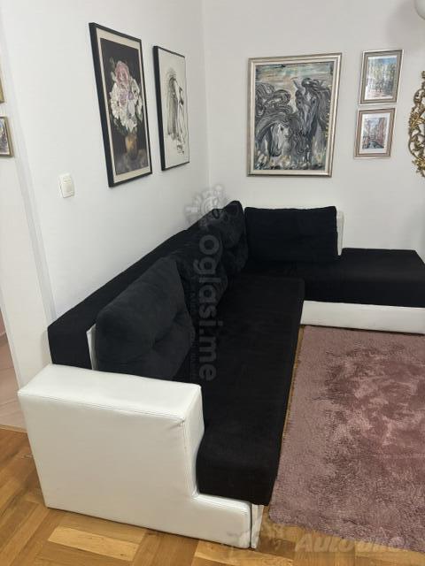 PRODAJEM DOBRO OČUVANU UGAONU GARNITURU