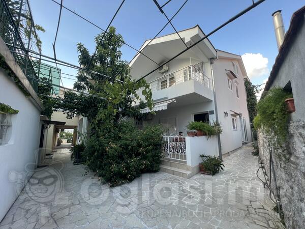 Dvosoban stan 70m2 - Tivat - Seljanovo