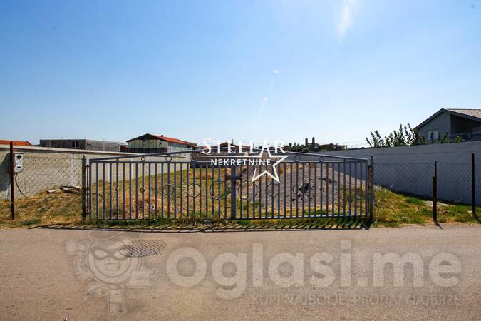 Građevinsko zemljište 493m2 - Zeta - Tuzi