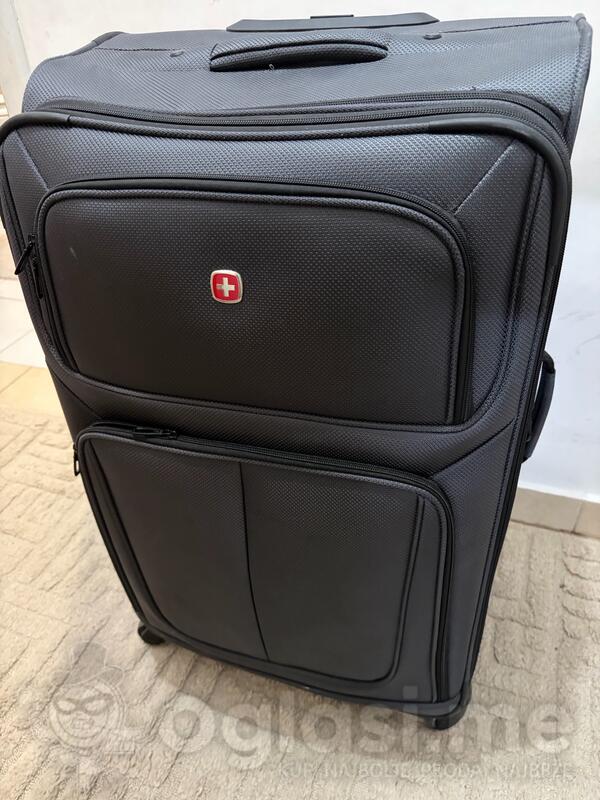 Kofer SWISS ,malo korišćen,očuvan 23KG,50