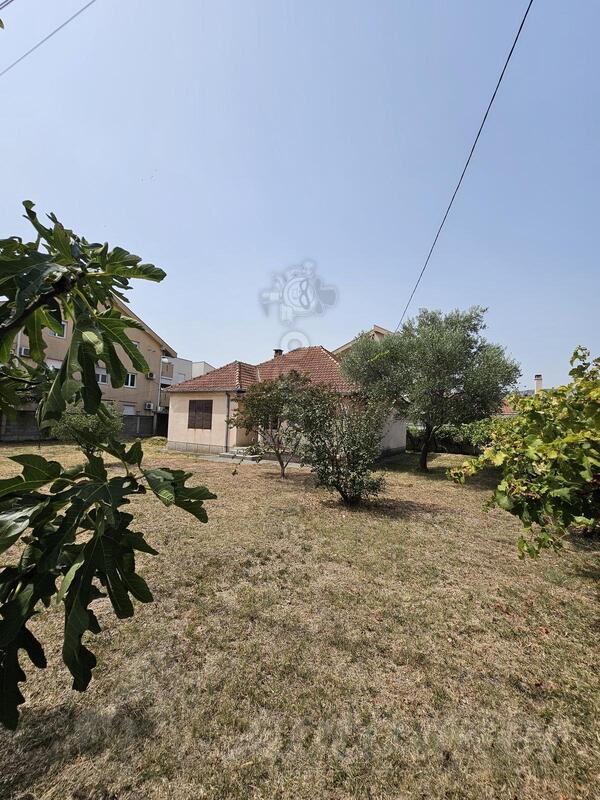 Građevinsko zemljište 920m2 - Podgorica - Blok 5