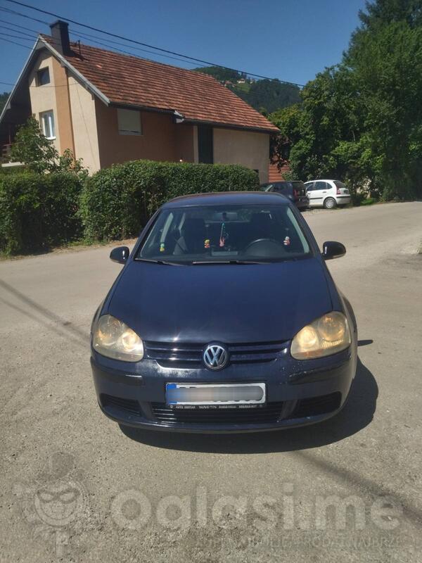 Volkswagen - Golf 5 - 1896
