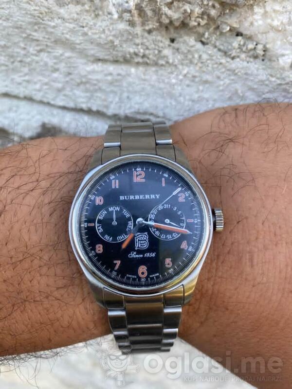 BURBERRY  -  Muški sat
